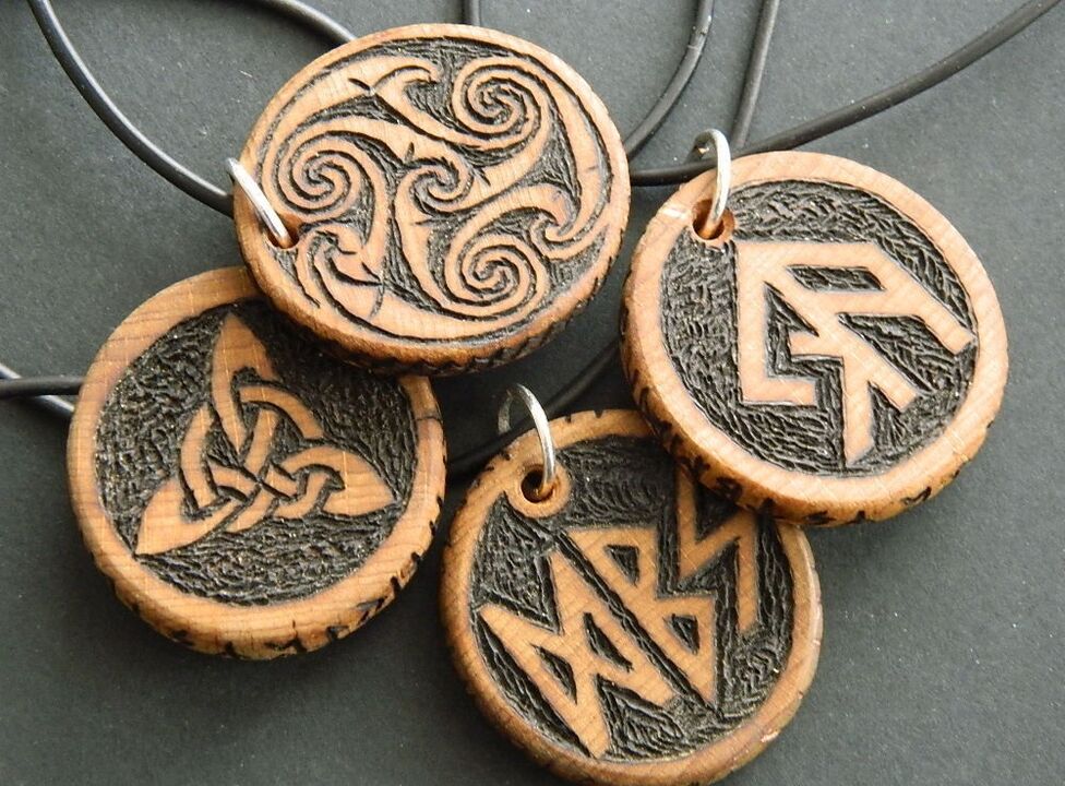 Pendant with auspicious runes