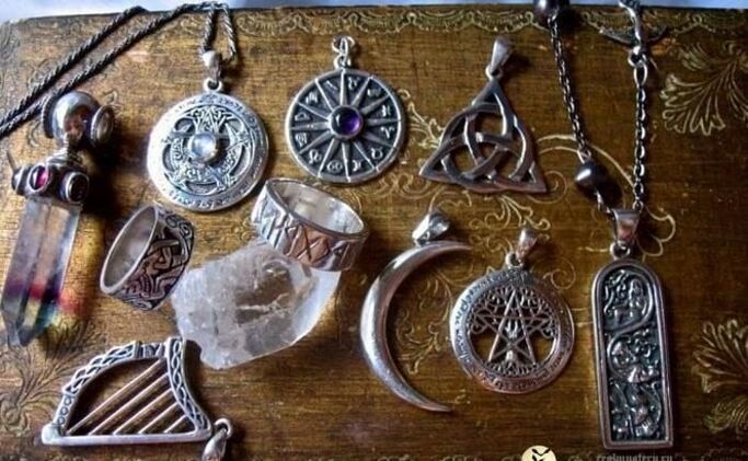 Types of amulets for health and good luck