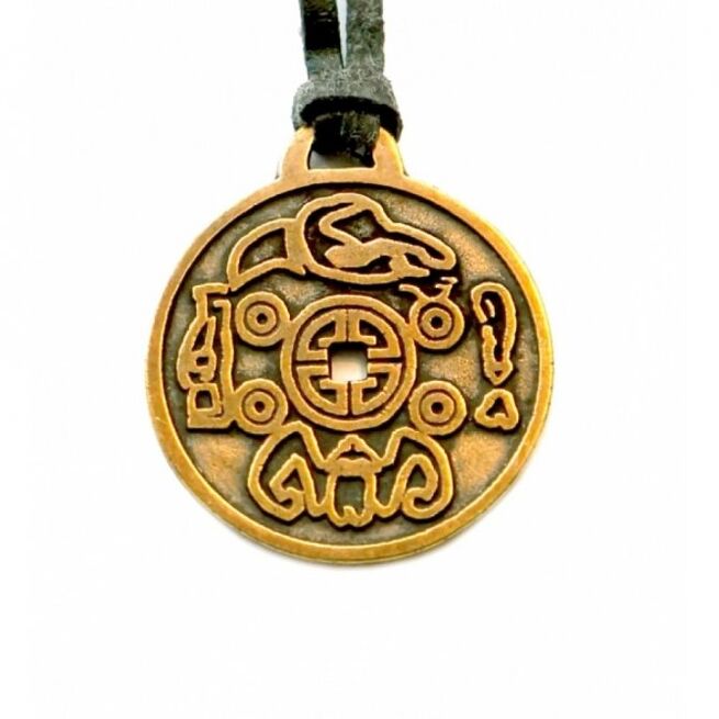 The front side of the amulet, good luck