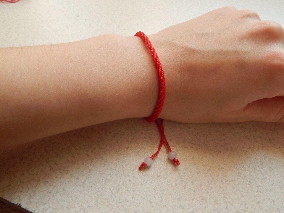 red line on wrist